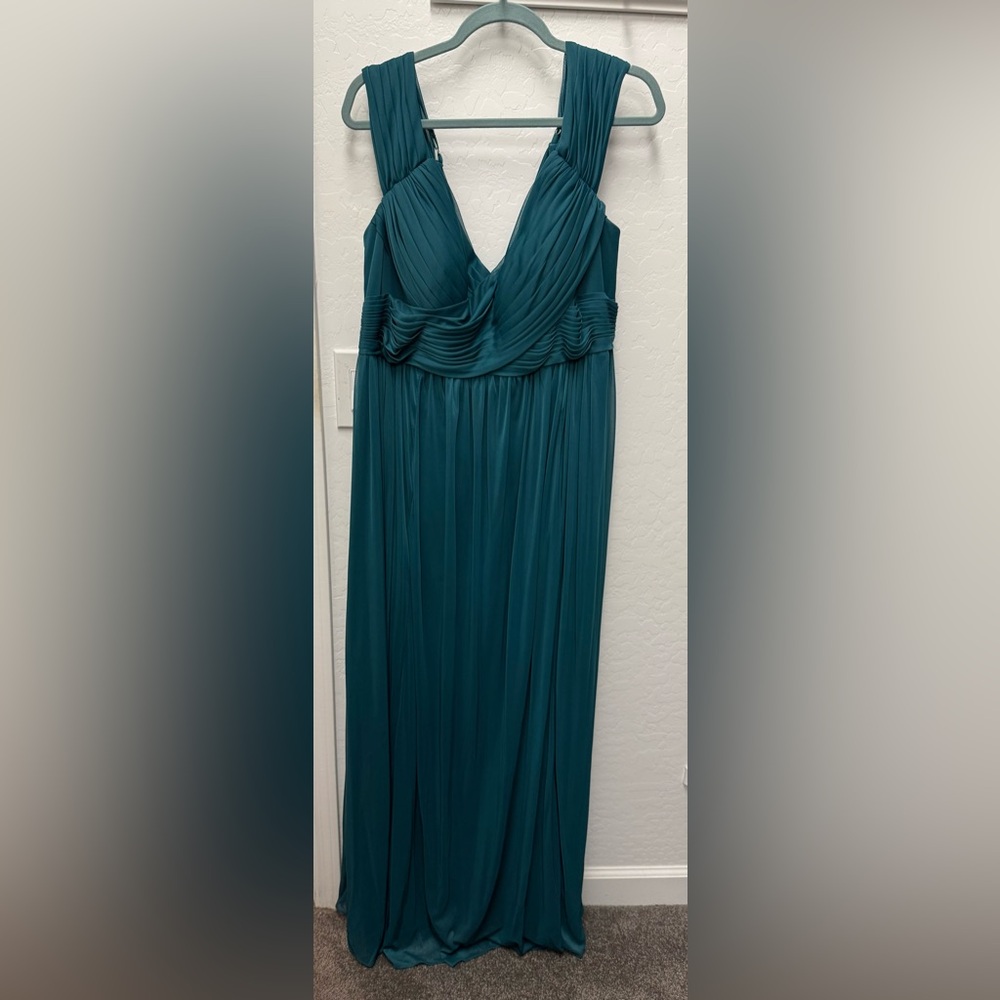 Azazie Aja Bridesmaid Dress in Peacock. Size A20.  EUC